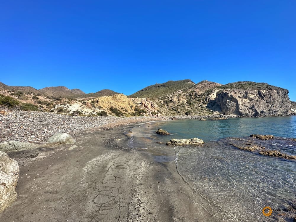 Descubre Cala Higuera en Cabo de Gata